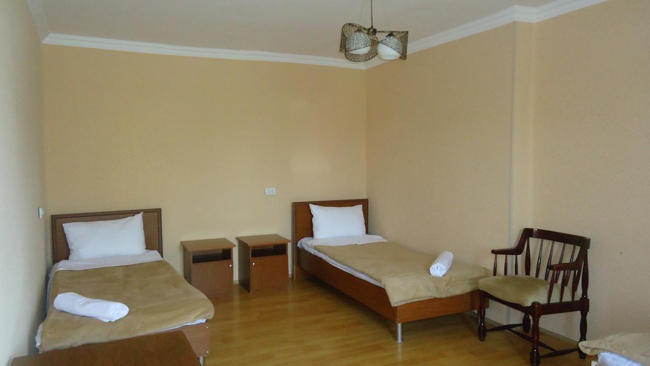 גורי Hotel Georgia מראה חיצוני תמונה