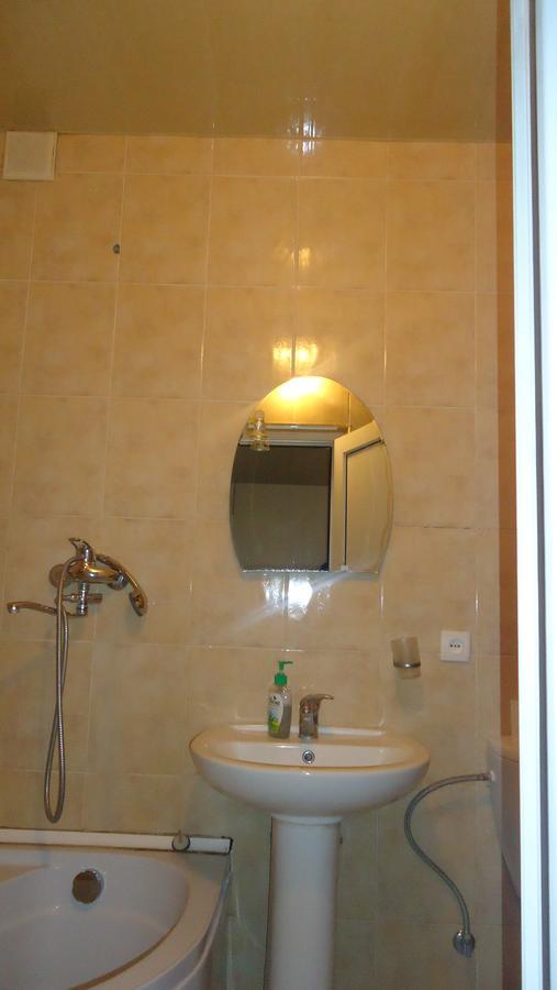 גורי Hotel Georgia מראה חיצוני תמונה