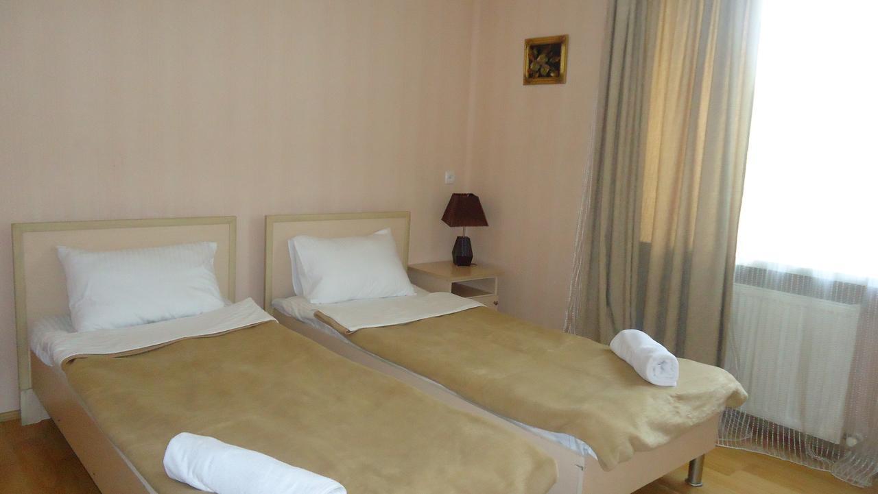 גורי Hotel Georgia מראה חיצוני תמונה